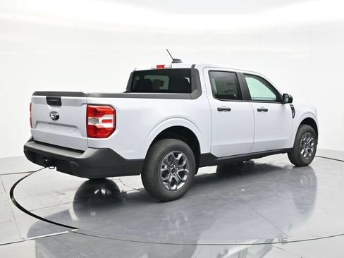 New 2026 Ford Maverick XLT w/ XLT Luxury Package FWD image 5