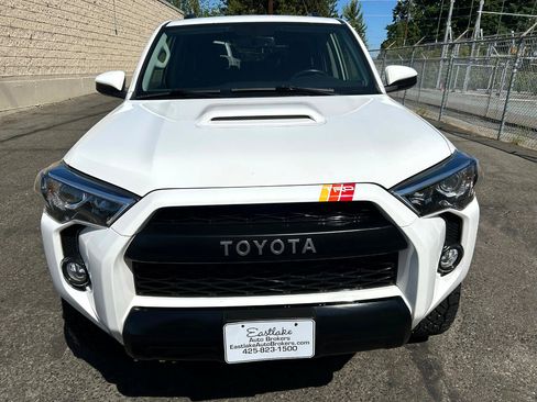 Used 2017 Toyota 4Runner TRD Pro image 2