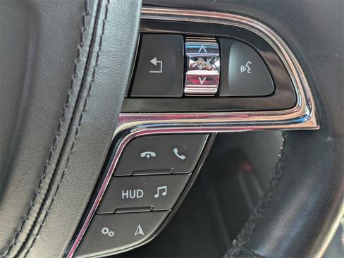 Used 2020 Lincoln Continental Reserve w/ Luxury Package image 28