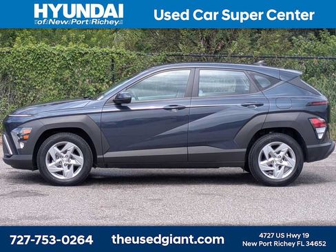 Certified 2024 Hyundai Kona SE FWD image 2