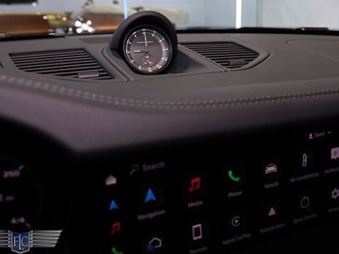 Used 2022 Porsche 911 50th Anniversary Edition image 29