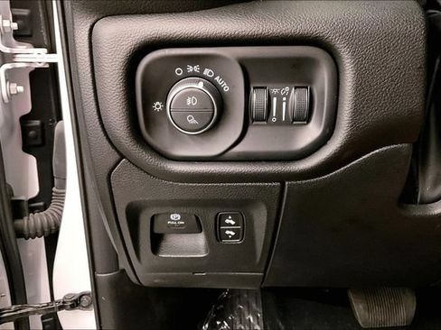 Used 2025 RAM 1500 Laramie w/ Sport Appearance Package AWD/4WD image 40