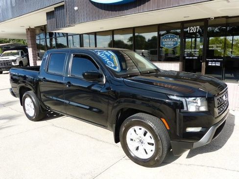 Used 2024 Nissan Frontier SV w/ SV Convenience Package image 6