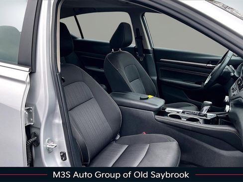 Used 2023 Nissan Altima 2.5 SV w/ SV Premium Package image 28