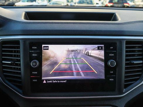 Used 2021 Volkswagen Atlas SE w/ Towing Package image 25