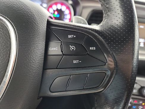 Used 2022 Dodge Challenger GT RWD image 13