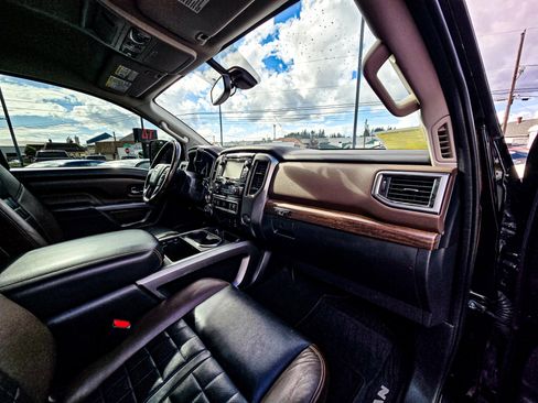 Used 2016 Nissan Titan Platinum Reserve image 13