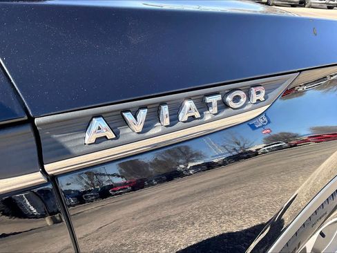 Used 2025 Lincoln Aviator Reserve image 10