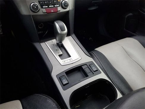 Used 2010 Subaru Legacy 2.5i Premium image 25