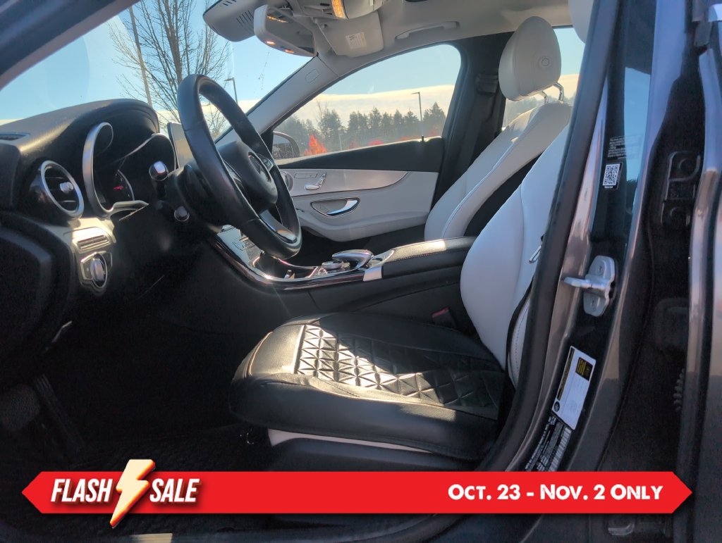 Used 2015 Mercedes-Benz C 300 4MATIC Sedan image 4