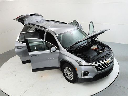 Used 2023 Chevrolet Traverse LT image 20