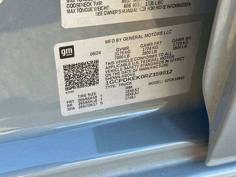 Used 2024 Chevrolet Silverado 1500 LT image 39