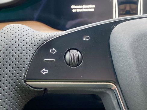 Used 2023 Tesla Model S Base image 31