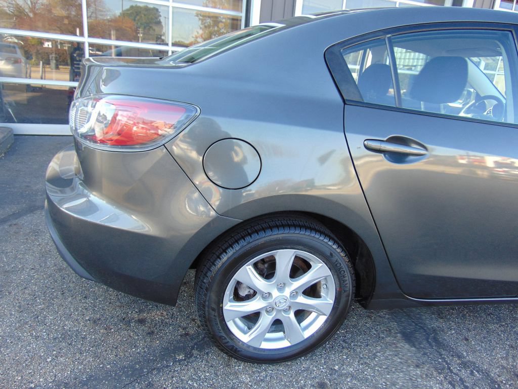 Used 2011 MAZDA MAZDA3 i Touring FWD image 14