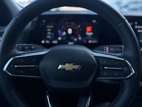 Used 2025 Chevrolet Equinox LT image 22