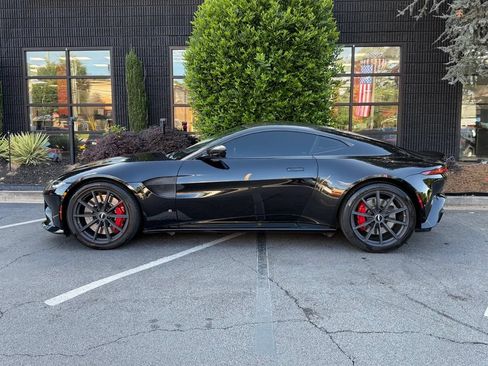 Used 2019 Aston Martin V8 Vantage Coupe RWD image 8