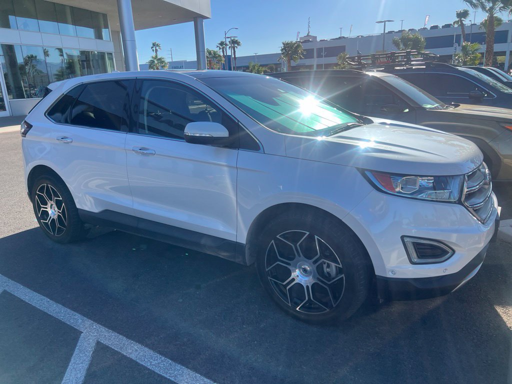 Used 2018 Ford Edge Titanium w/ Equipment Group 302A FWD image 2