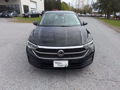 Used 2023 Volkswagen Jetta SE FWD image 8