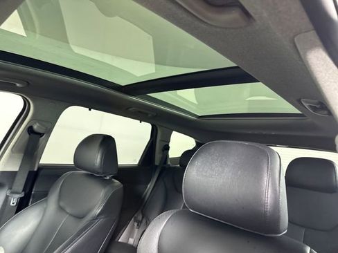 Used 2019 Hyundai Santa Fe AWD image 12