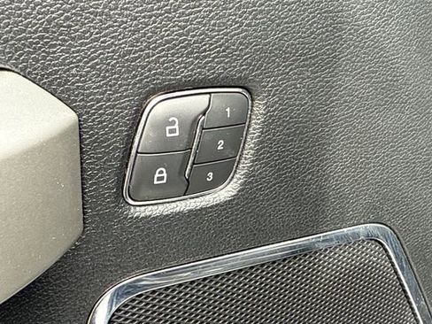 Used 2019 Ford F250 Lariat w/ Lariat Ultimate Package image 16