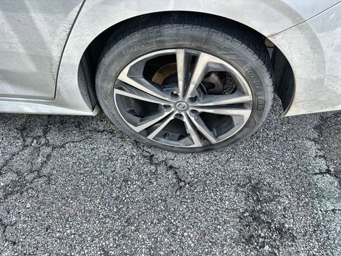 Used 2020 Nissan Sentra SR w/ Trunk Package image 5