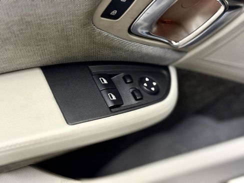 Used 2014 BMW i3 image 12