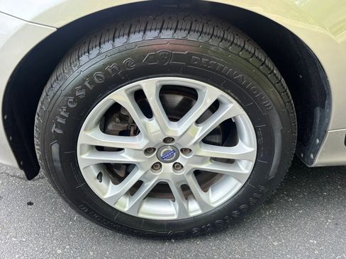 Used 2016 Volvo XC60 T5 Premier w/ Proximity Package FWD image 31