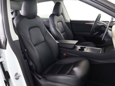 Used 2023 Tesla Model Y Long Range image 30