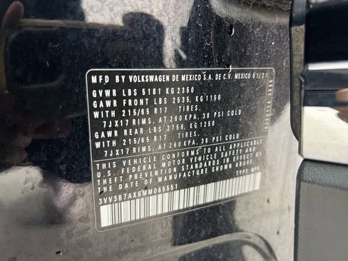 Used 2021 Volkswagen Tiguan SE image 29
