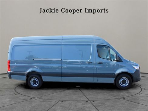 New 2024 Mercedes-Benz eSprinter 170 Cargo image 3