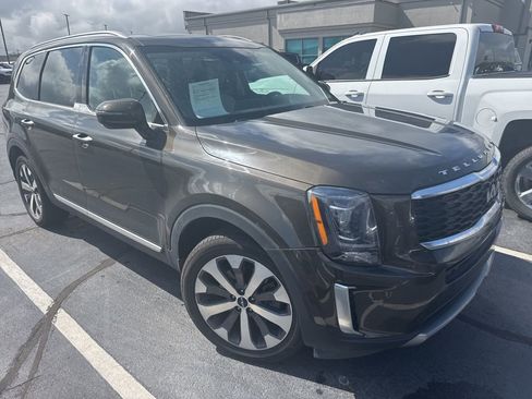 Used 2022 Kia Telluride S FWD image 4