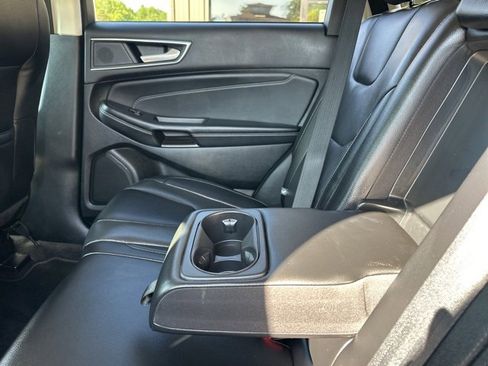 Used 2022 Ford Edge Titanium image 25