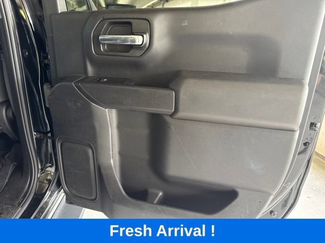Used 2024 Chevrolet Silverado 1500 Custom w/ LPO, Dark Essentials Package RWD image 12