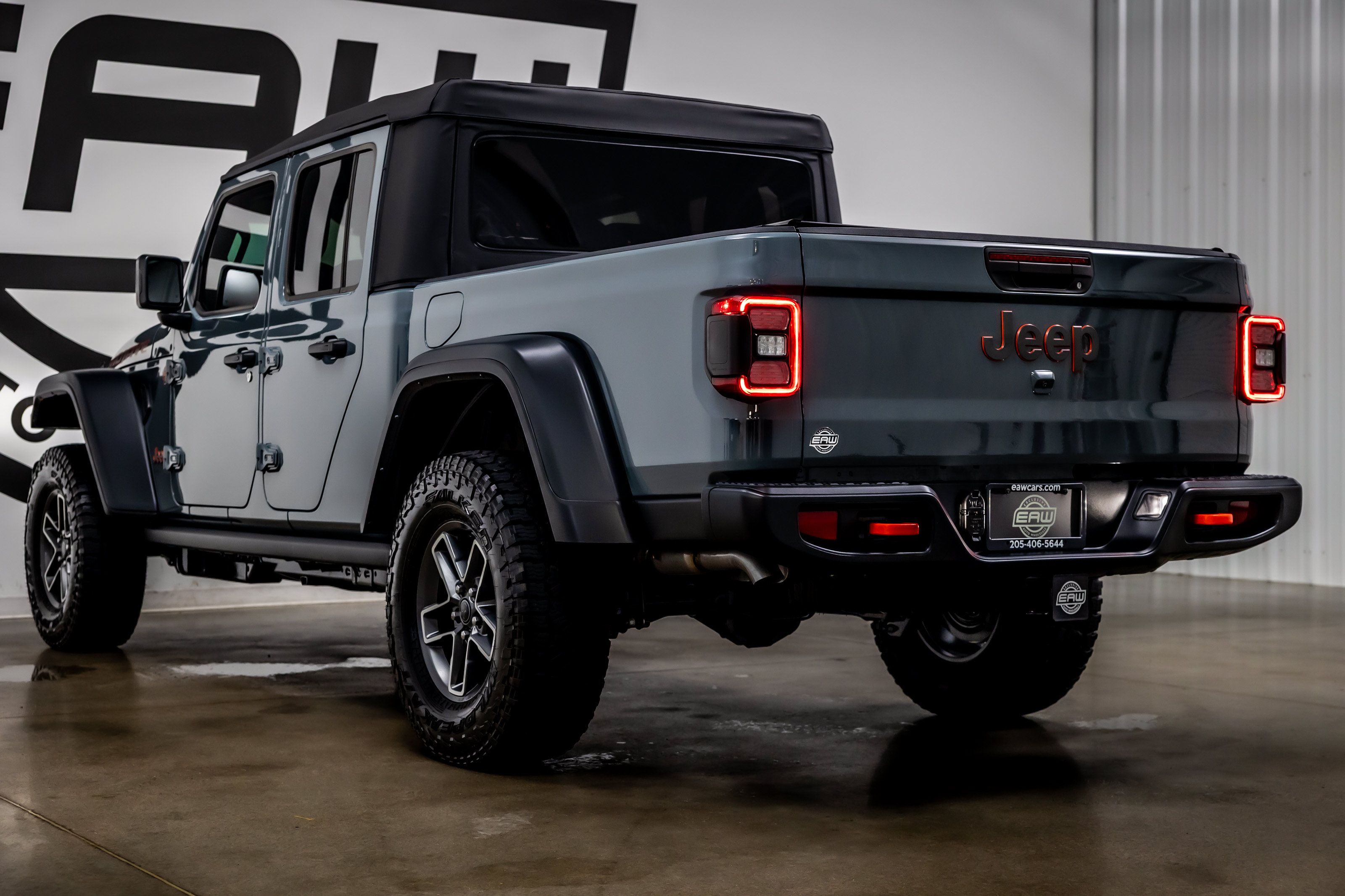 Used 2026 Jeep Gladiator Mojave AWD/4WD image 35