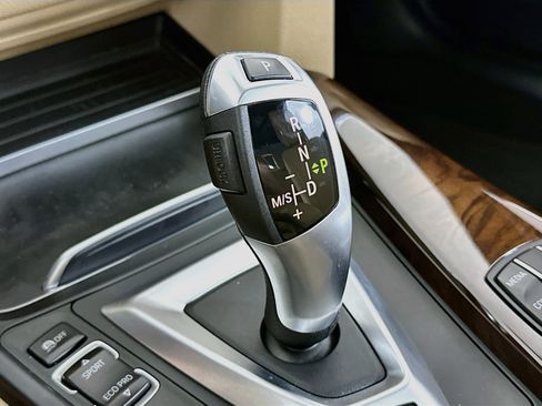 Used 2018 BMW 330e RWD image 25