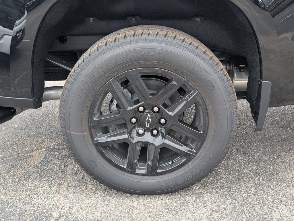 New 2026 Chevrolet Silverado 1500 Custom w/ LPO, Dark Essentials Package RWD image 3