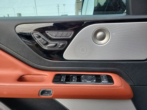 New 2026 Lincoln Aviator Reserve image 18