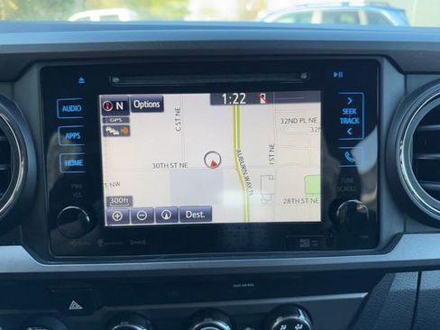 Used 2019 Toyota Tacoma TRD Sport w/ Technology Package image 26