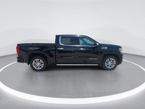 Used 2019 GMC Sierra 1500 Denali w/ Driver Alert Package II AWD/4WD image 9