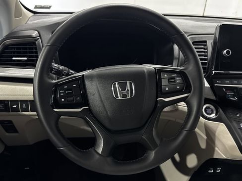 Used 2025 Honda Odyssey EX-L image 4
