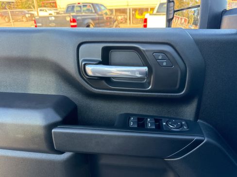 Used 2024 Chevrolet Silverado 2500 Custom w/ Z71 Off-Road Package image 27
