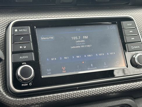 Used 2018 Nissan Kicks S image 25