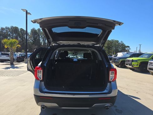 Used 2023 Ford Explorer Limited image 18