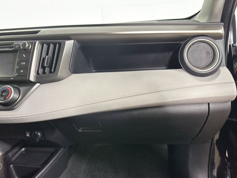 Used 2013 Toyota RAV4 LE AWD/4WD image 23