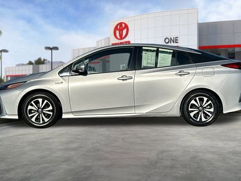Certified 2018 Toyota Prius Prime Premium image 10