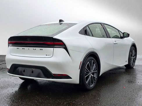 Certified 2026 Toyota Prius XLE image 3