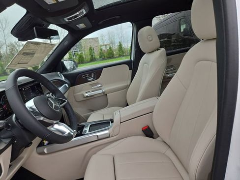 New 2026 Mercedes-Benz GLB 250 4MATIC image 24