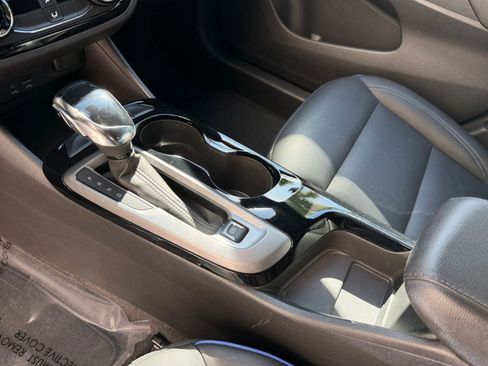 Used 2025 Buick Envista Sport Touring image 35