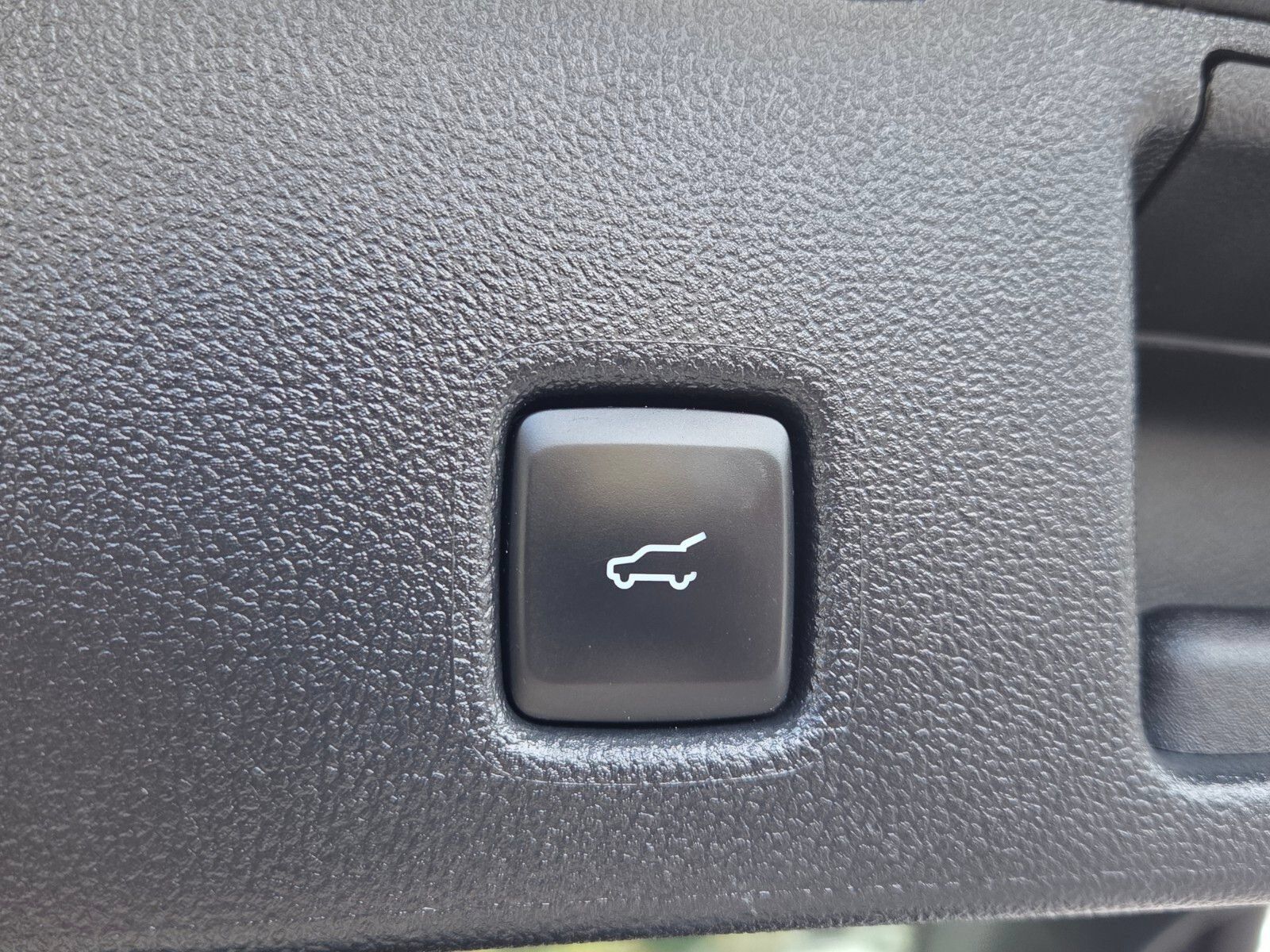 Used 2024 Ford Escape Platinum AWD/4WD image 14