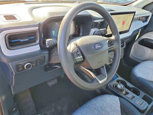 New 2025 Ford Maverick XLT image 10